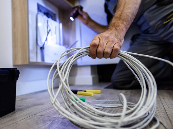 nos-metiers-courants-forts-courants-faibles